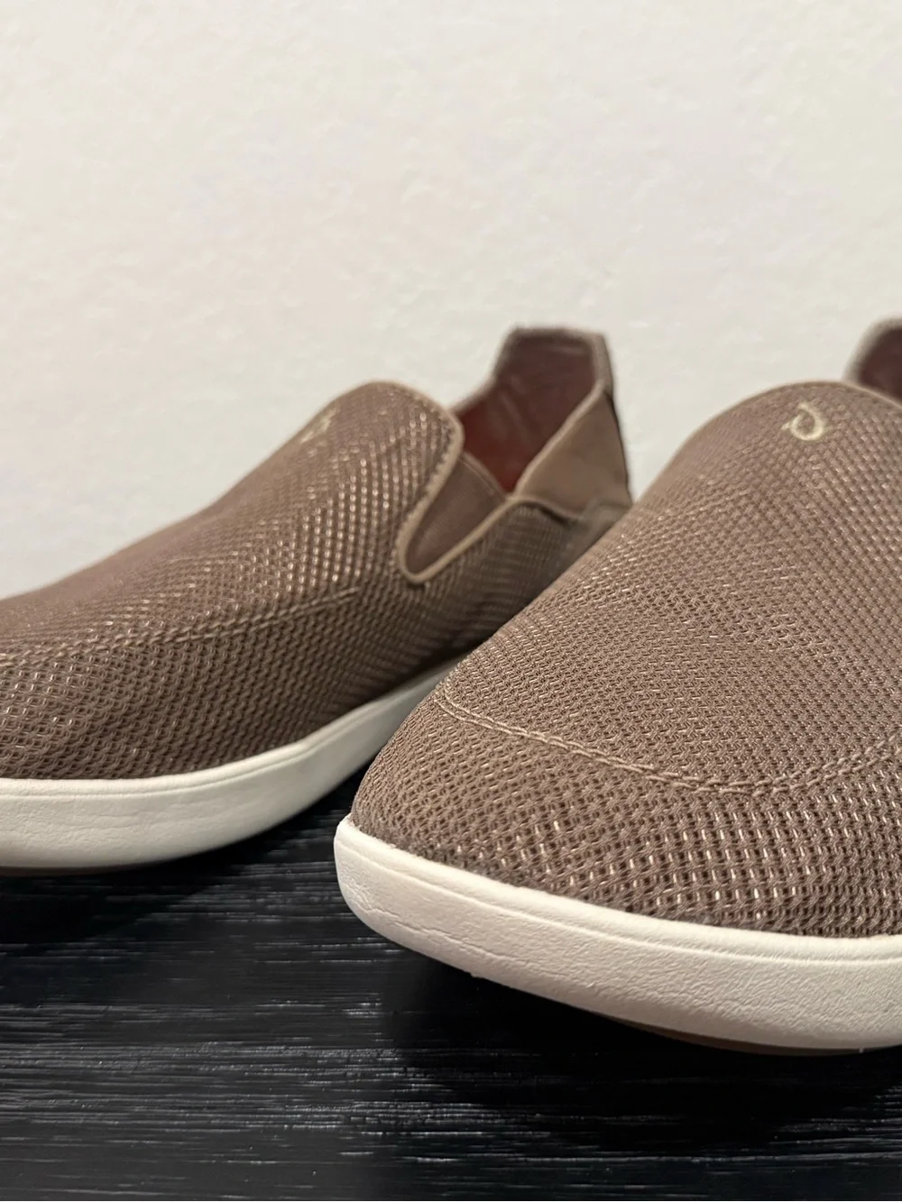 Olukai Nohea Pae Mens Size 10.5 Mustang Brown Comfort Slip On Loafers